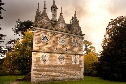 Triangular Lodge