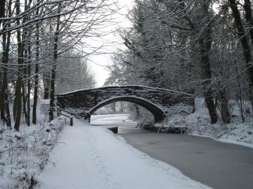 Bridge No.33 ''Devils Hole Bridge'' on the Chesterfield Canal