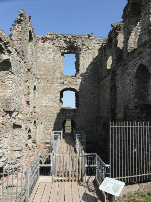 Clun Castle inside out