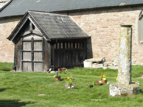 Kingsland Church (must be the old entrance)