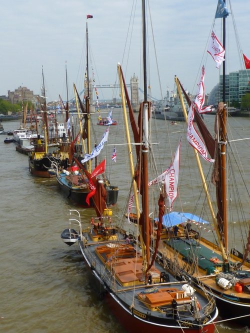 Diamond Jubilee Thames tall ships
