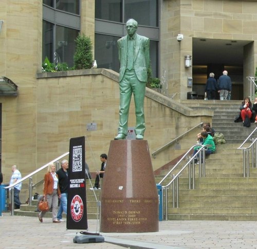 Donald Dewar Statue