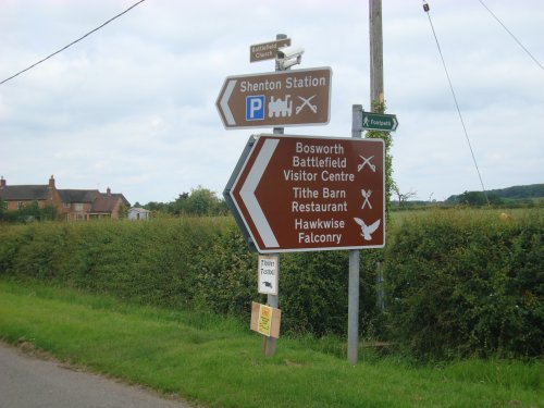 Signposts in Ambion Lane, Sutton Cheney