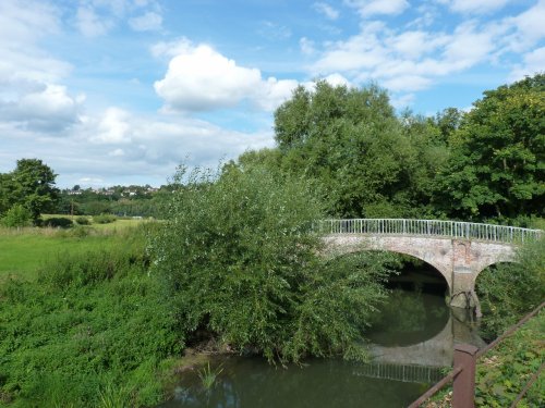 Norbury Park - this way.