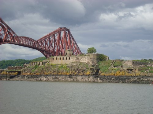 Inchgarvie Fortifications