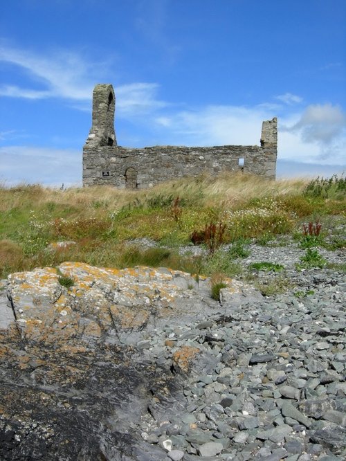 THE RUIN OF AN 11th CENTURY CHAPEL, DERBY HAVEN, ISLE OF MAN