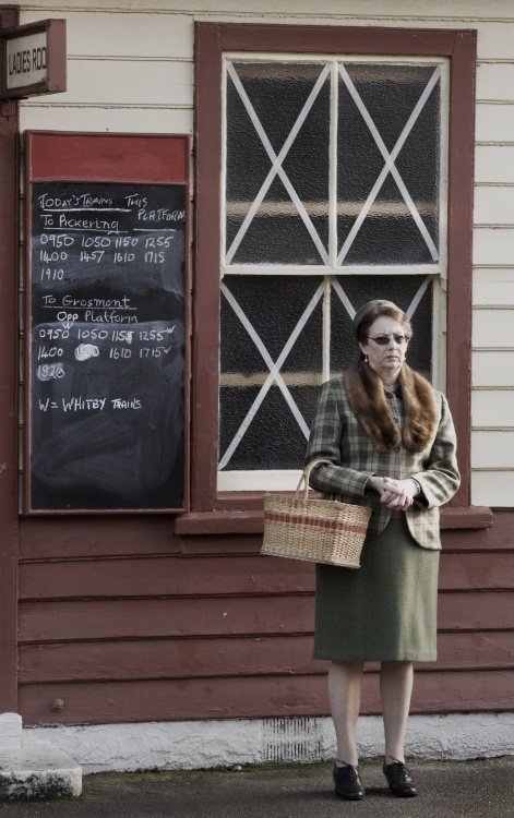 Waiting for a friend 2