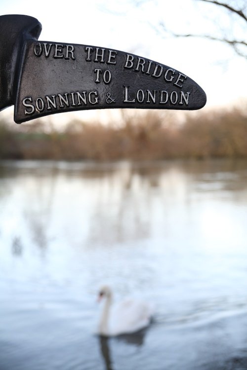 Signpost at Kennet Mouth, Reading