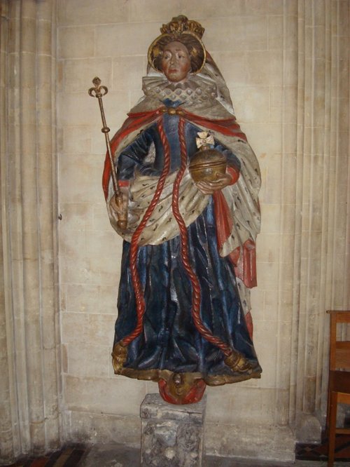 Life-sized statue of Queen Elizabeth I