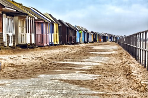 Lonely beach huts at Sandilands
