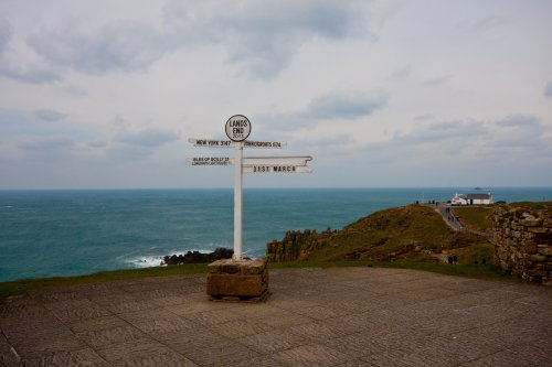 Lands End Signature Post