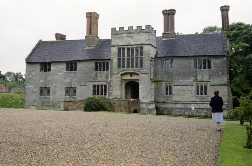 Wheatley (NOT) Please help us to identify this location