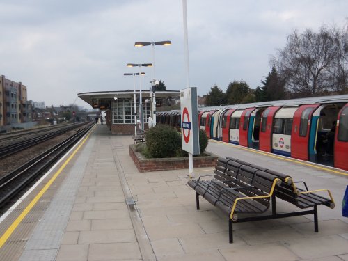 Dollis Hill Station