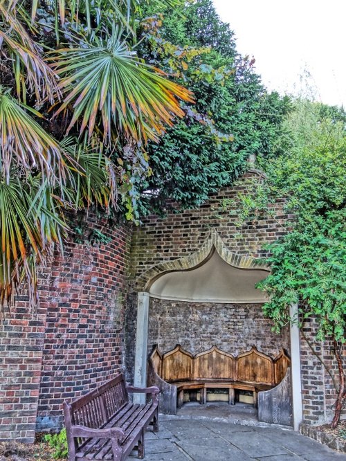 Holland Park shelter