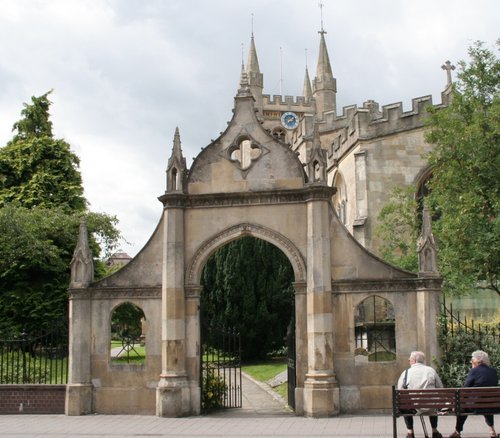 Newbury - St. Nicolas Church Gate