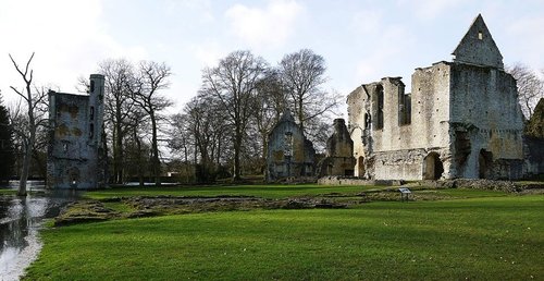 Minster Lovell Hall, Floods