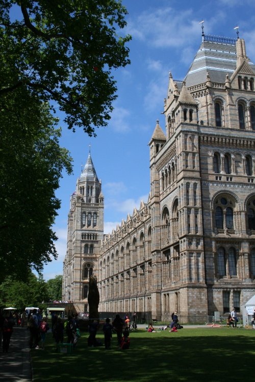 The Natural History Museum (front)
