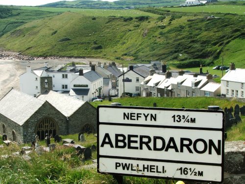 aberdaron sign post