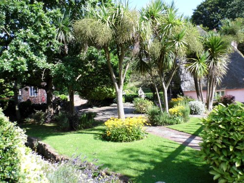 Rose Cottage Tea-Room and Garden at Cockington
