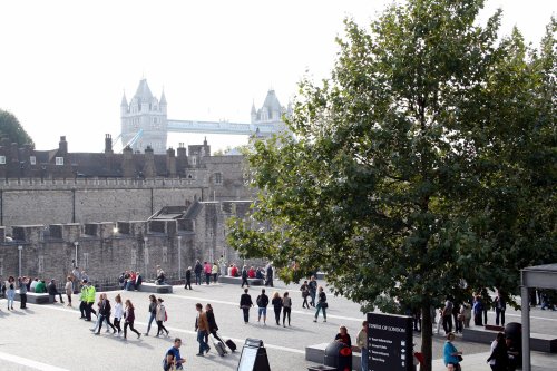 The tower of London and Tower bridge in the background