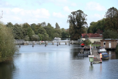 The Thames at Reading Bridge