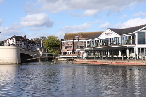 Piper's Island, Caversham