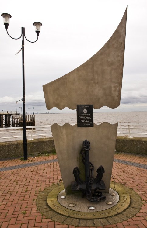 A Naval Memorial - Humber Dock Marina