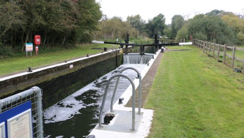 Wadenhoe Lock