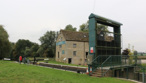 Oundle Mill and Upper Barnwell Lock