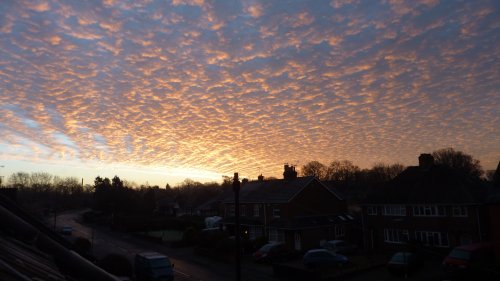 Mackerel sky, 8 a.m. Salfords, 5th January 2014
