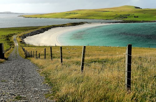 Banna Minn tombolo - West Burra