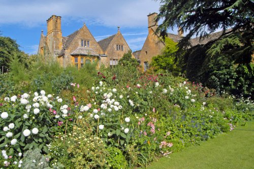 Avebury Manor Garden