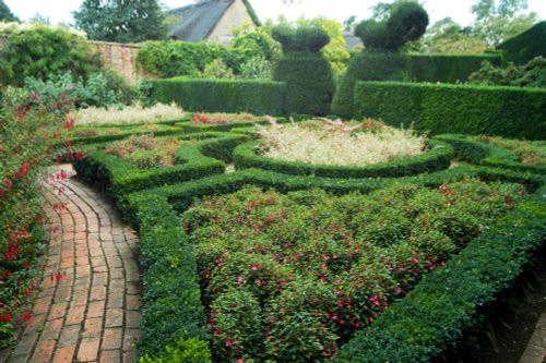Avebury Manor Garden