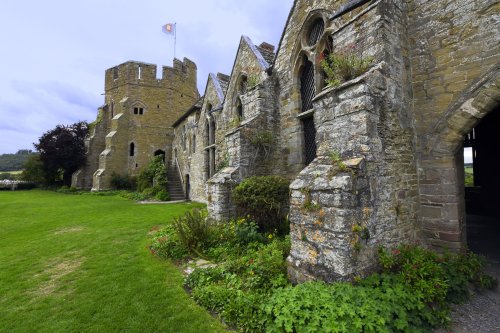 Stokesay Castle