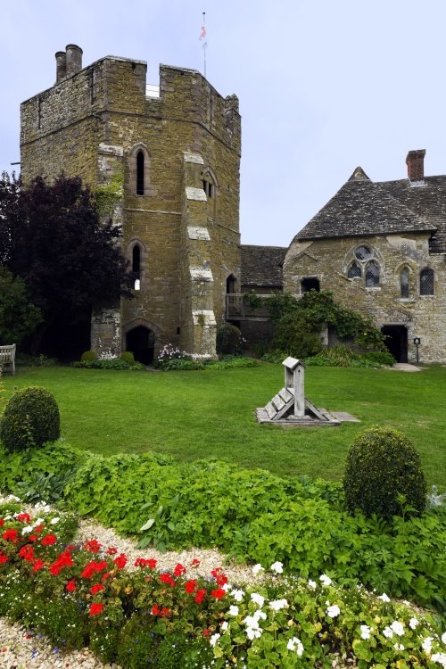 Stokesay Castle
