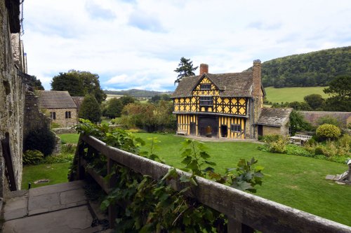 Stokesay Castle