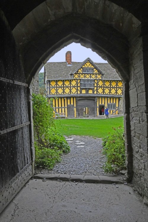 Stokesay Castle