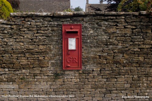 Wall Postbox, Station Road, Badminton, Gloucestershire 2011