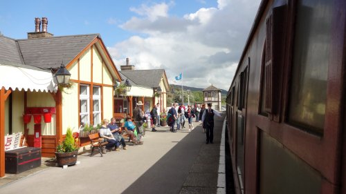 Embsay and Bolton Abbey Steam Railway