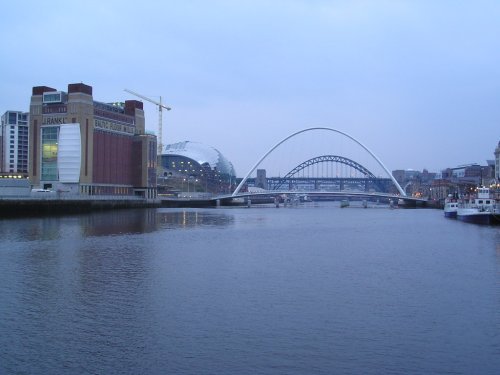 View West – up River Tyne