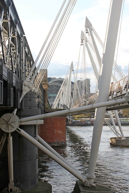 London - Hungerford Bridge