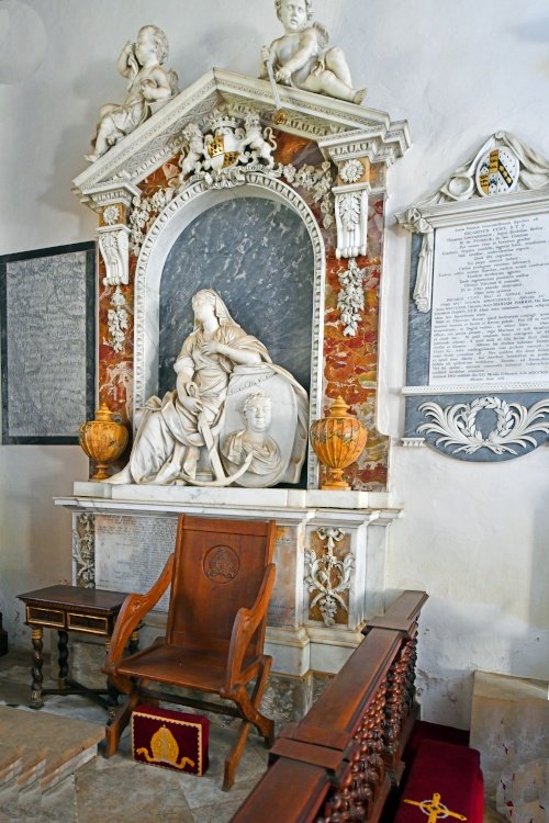 Church of St. Peter and St. Paul, Belton