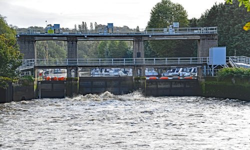 Wier at Allington Lock