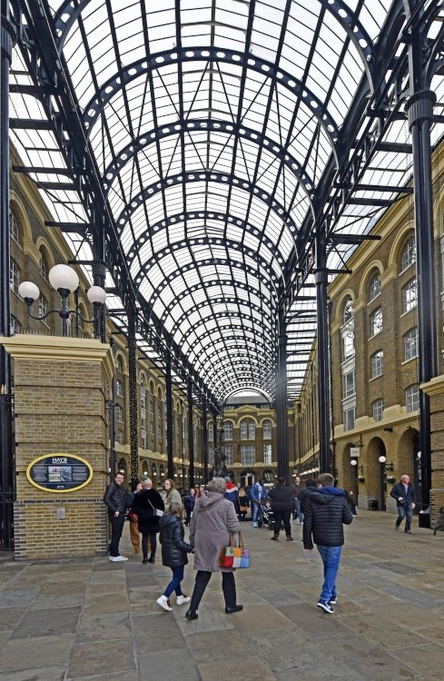 Hay's Galleria, London