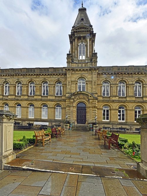 Saltaire, Victoria Hall