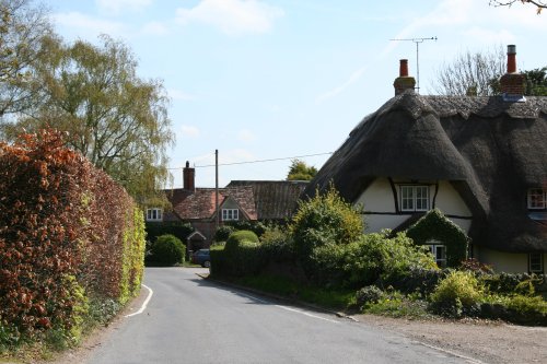 Thatched cottage in West Hagbourne (1)