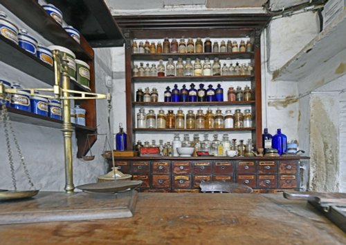 Shibden Hall Exhibition, the apothecary