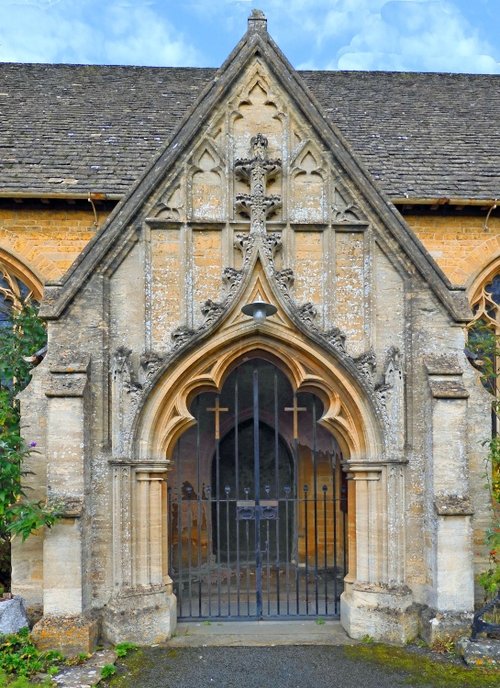 St. Laurence Church, Bourton on the Water