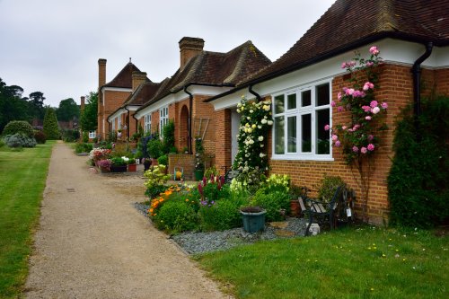 Cottages on Octagon Road