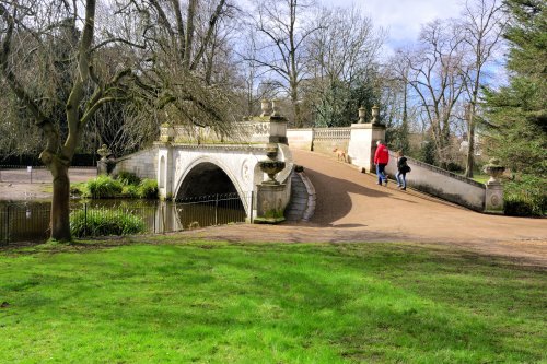 Chiswick House's Classic Palladian Bridge